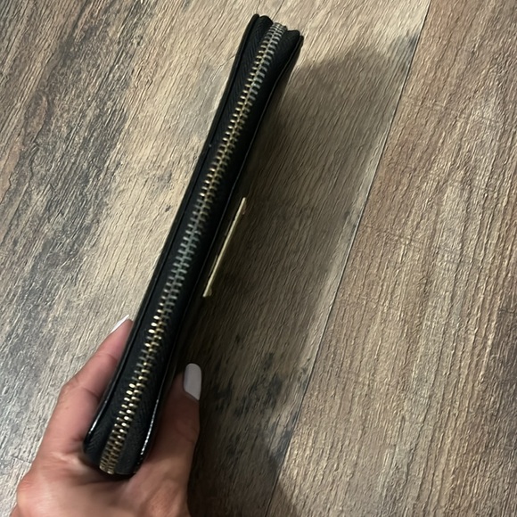 Michael Kors Wallet - Picture 2 of 4